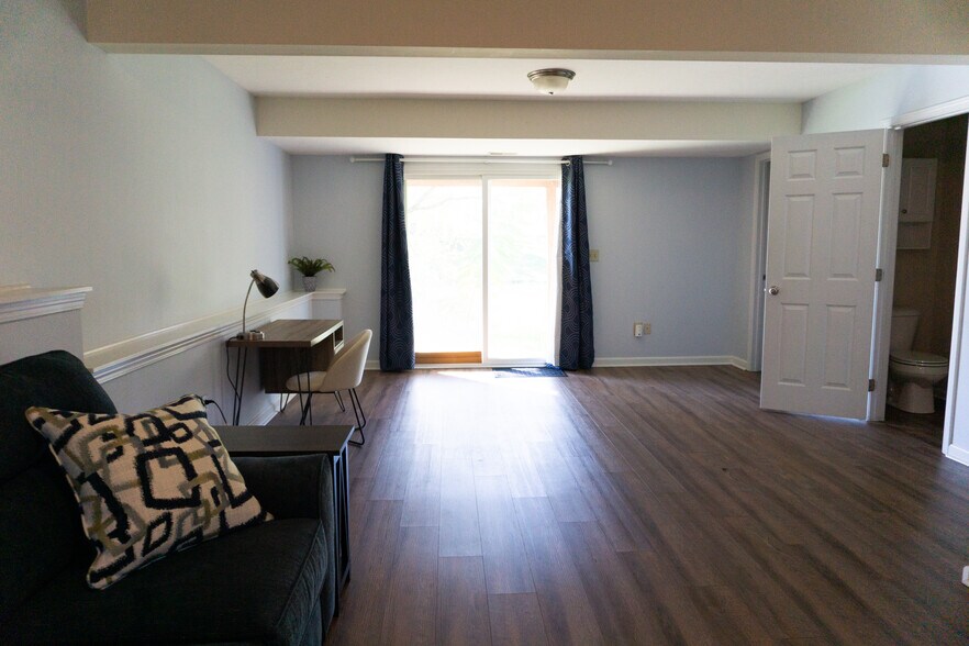 Building Photo - 485 Colby Ct