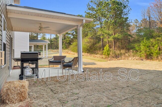 Building Photo - 1110 Silverbend Trl