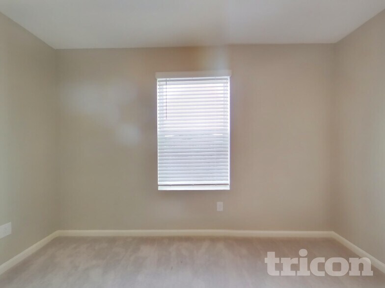 Building Photo - 2915 Grand Finale St