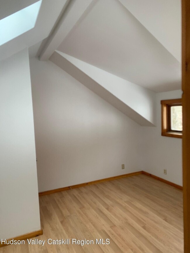 Building Photo - 442 Acorn Hill Rd