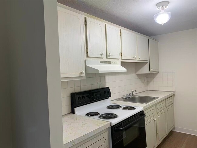 Building Photo - 179 Presidents Ln