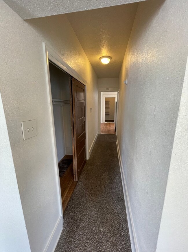 Building Photo - (1532 9th Ave)