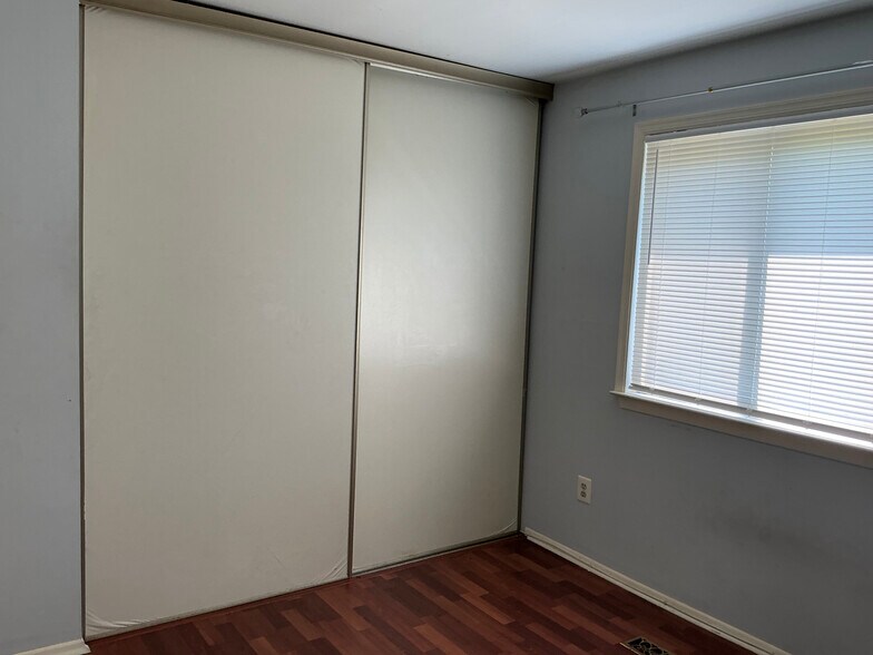 Bedroom 2 - 403 Stockton Ct