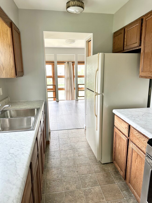 Building Photo - 2505 Dahle St