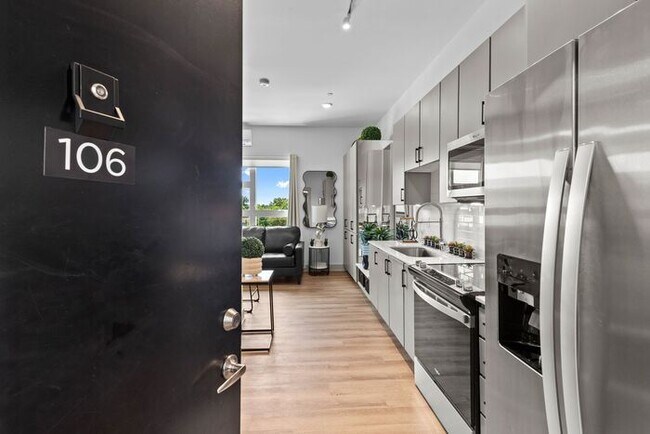 Building Photo - Chic Studio in the Heart of WEHO – Water &...
