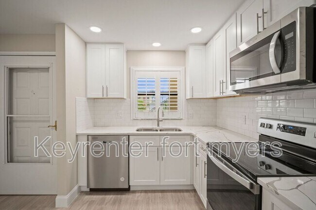 Building Photo - 16380 Dublin Cir