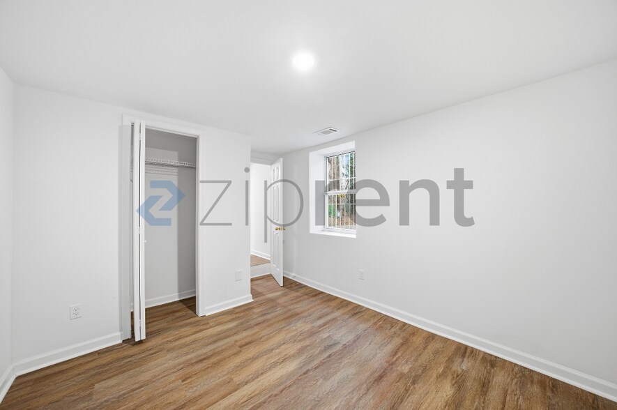 Building Photo - 175 Holly Rd NW