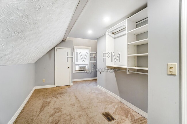 Building Photo - 3246 Linwood Ave