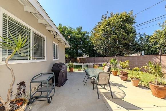Building Photo - 9233 Vicki Dr