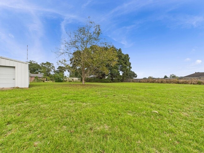 Building Photo - COMING SOON! 2 bed 2 bath home!