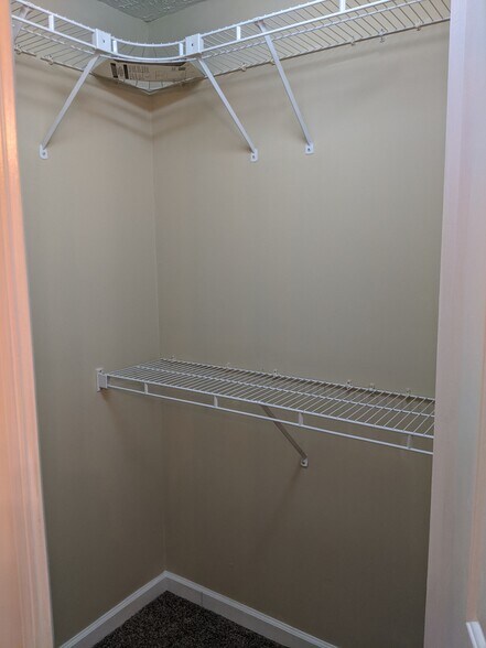 Building Photo - 207 Faldo Dr
