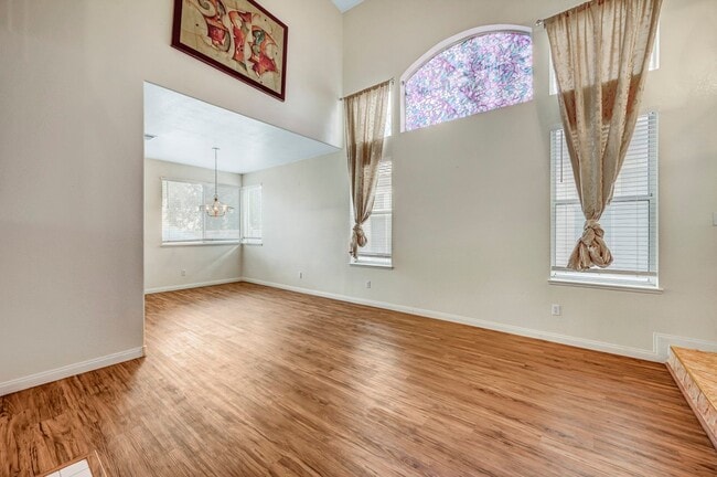 Building Photo - Beautiful Summerlin Hills Two Story 4 Bedr...