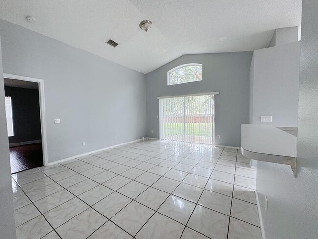 Building Photo - 1730 Bridgeview Cir