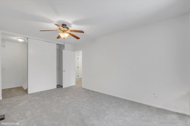 Building Photo - 854 Cambridge Pl