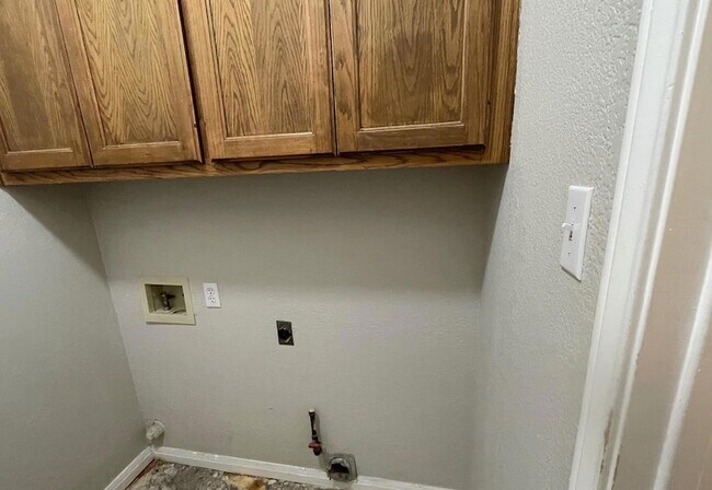 Building Photo - 8504 Ephraim Road