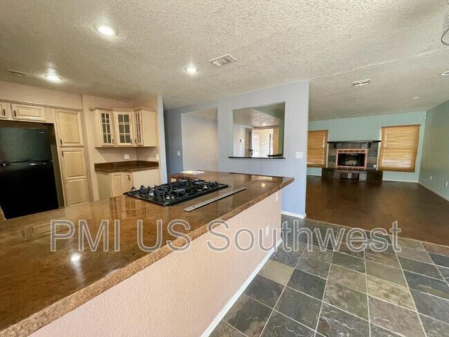 Building Photo - 1394 Mirada Dr