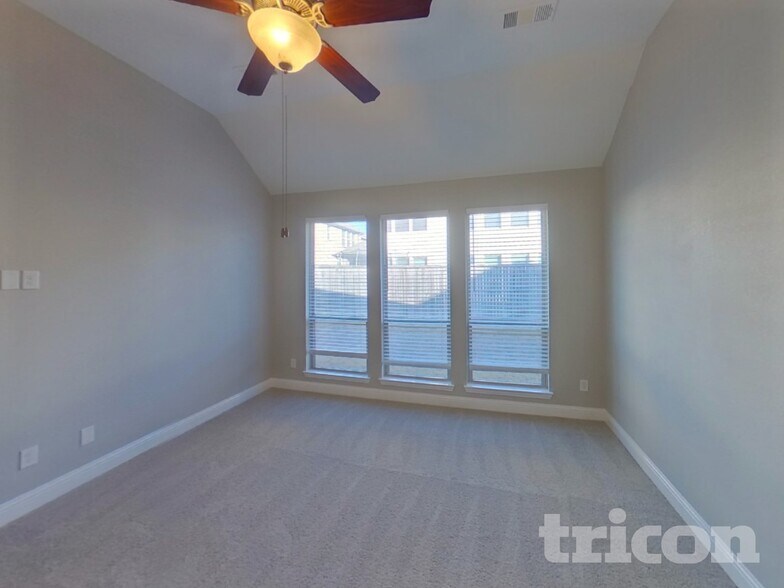 Building Photo - 401 Winehart St