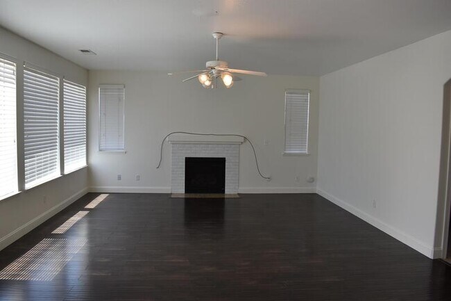Building Photo - 4670 Tolman Way