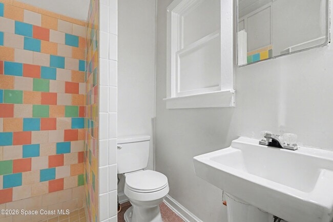 Building Photo - 1708 Pine St