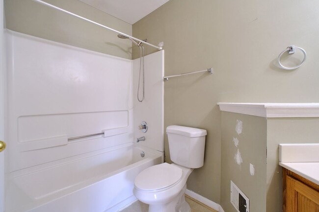 Building Photo - 3 bedroom 2.5 Bath In Oxon Hill Ready for ...