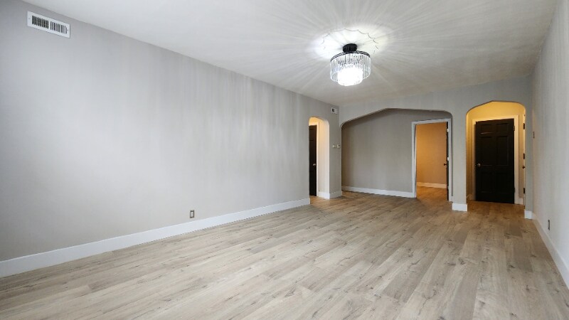 Building Photo - 7512 Cromwell Dr