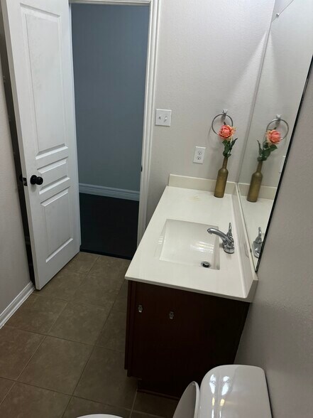 Building Photo - 7631 Retama Terrace Ln
