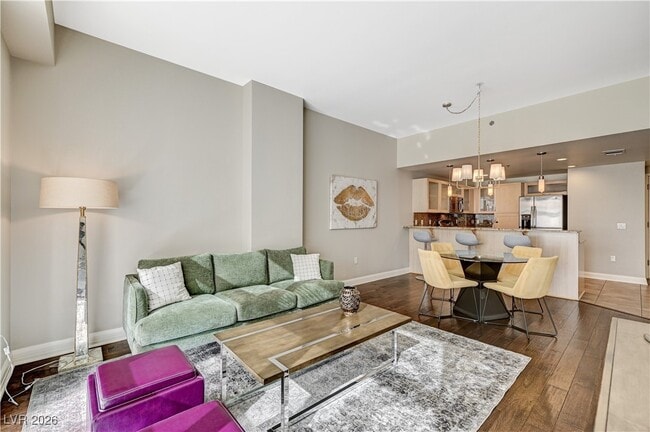 Building Photo - 150 S Las Vegas Blvd