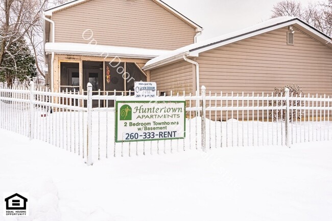 Building Photo - 15110 Tally Ho Dr