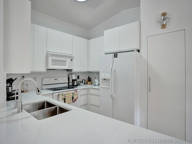 Building Photo - 1245 SW 46th Way