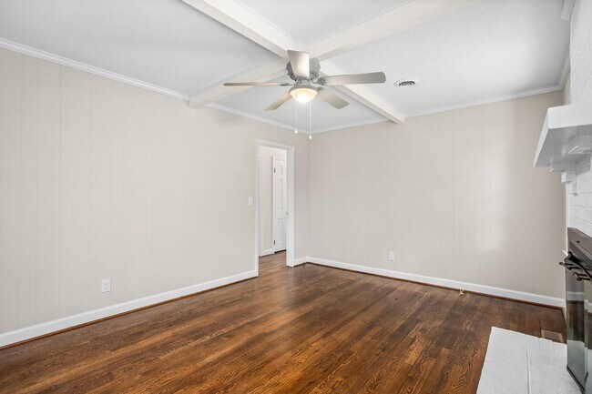 Building Photo - Beautiful Sherwood Location
