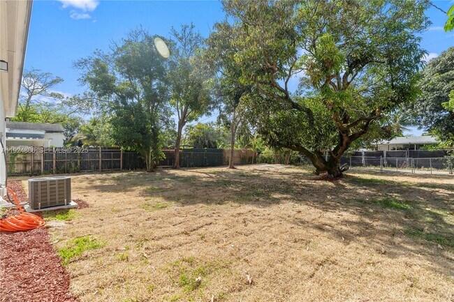 Building Photo - 220 NW 134th St