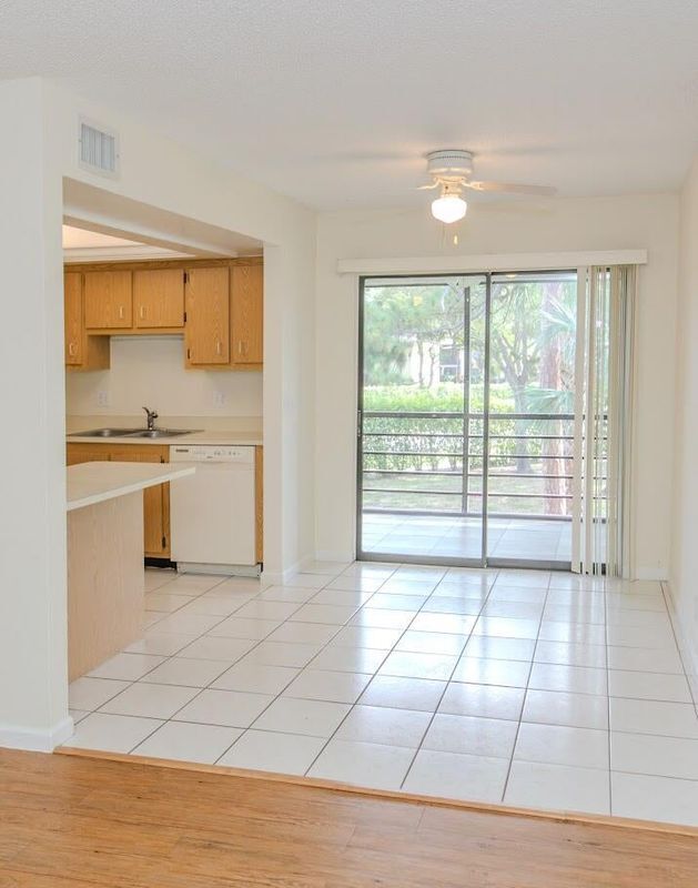 Building Photo - 4464 Oak Terrace Dr