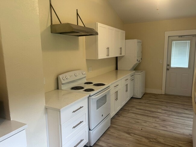 Building Photo - 2/2 Seminole Heights Bungalow