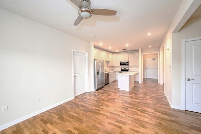 Building Photo - gymth