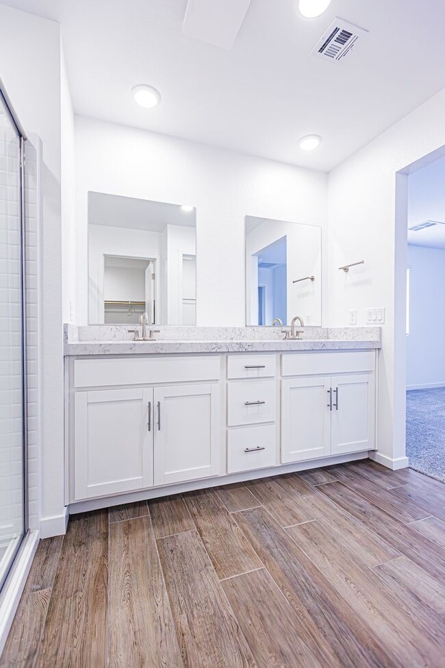 Building Photo - Brand New 4-bedroom Home