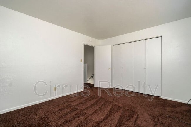 Building Photo - 2716 Peach St