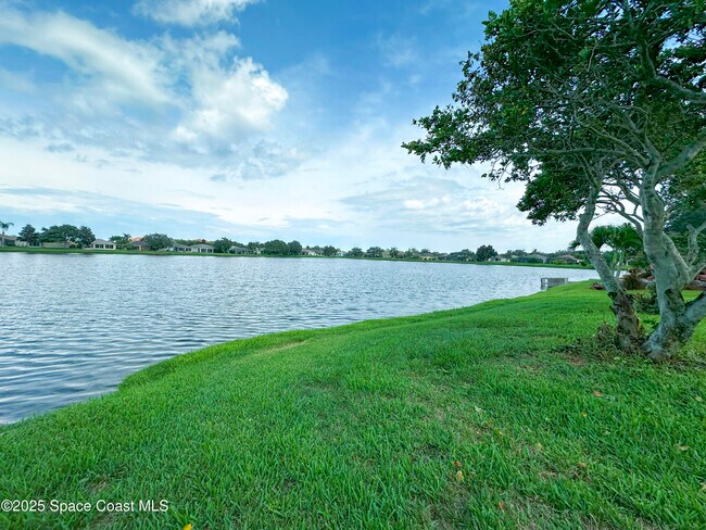 Building Photo - 2406 Deercroft Dr