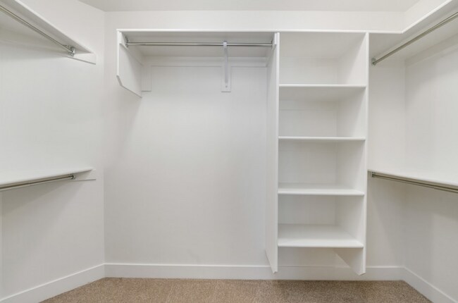 Building Photo - Now Leasing: 4-Bed, 2.5-Bath Home in Viney...