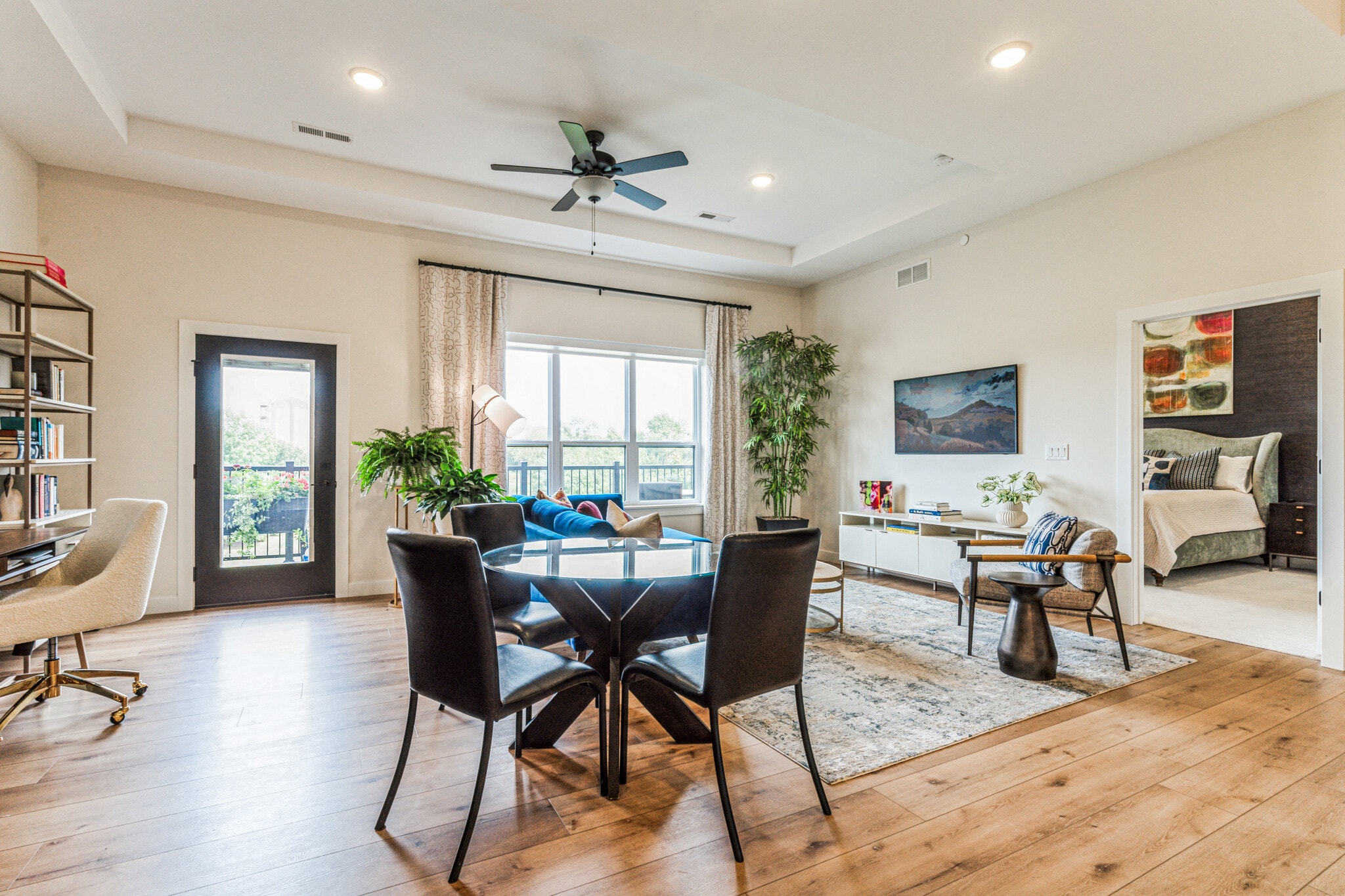 Dining area - 1953 1st Ave SE