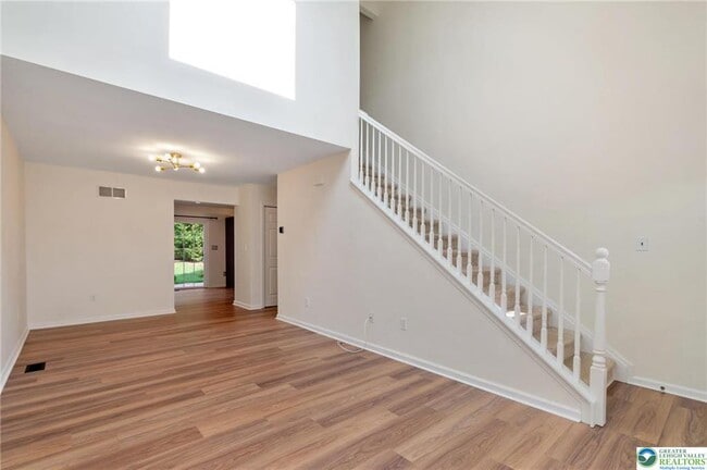Building Photo - 5502 Tanglewood Ln