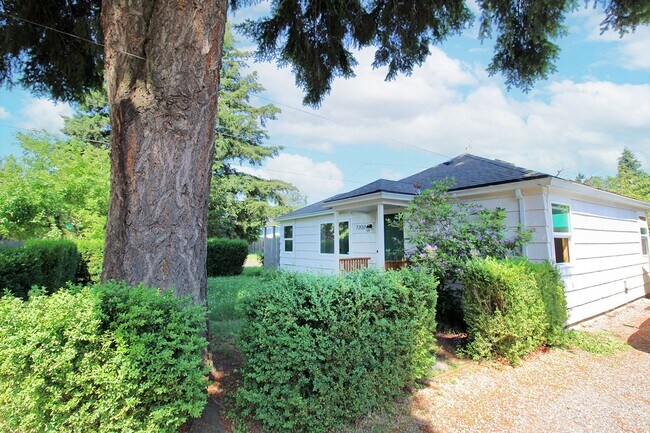 Building Photo - Meticulously Remodeled Milwaukie Bungalow on Large Lot with Gardens & Garage