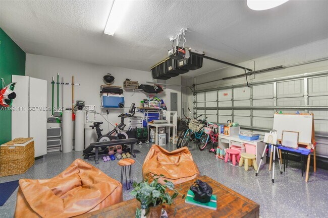 Building Photo - 4735 Eucalyptus Dr