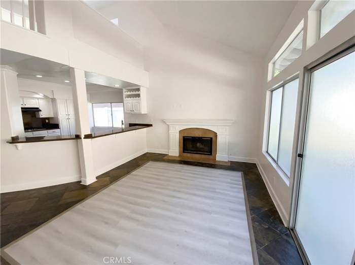 Building Photo - 3303 Deaver Dr