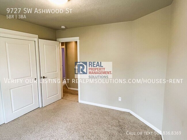 Building Photo - 9727 SW Ashwood St