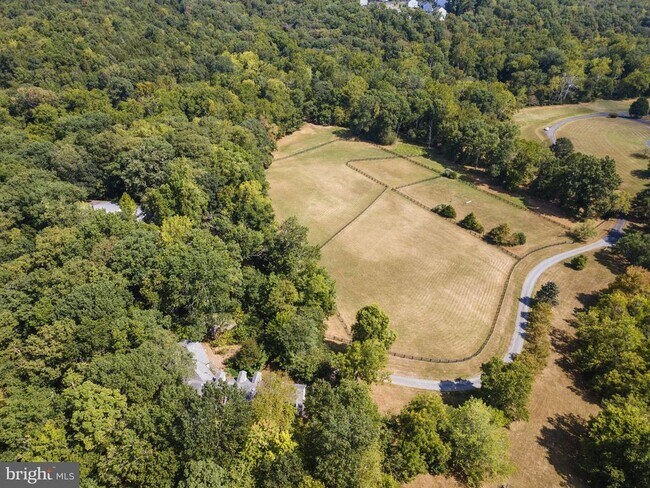 Building Photo - 12780 Chatter Brook Dr