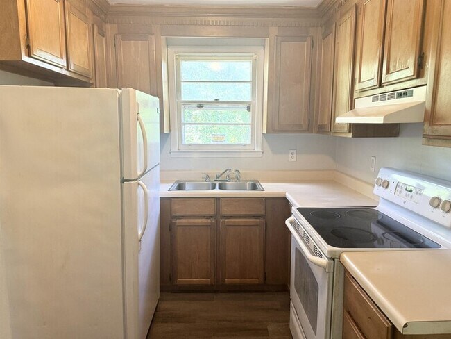 Building Photo - 5121 Pinefield Dr