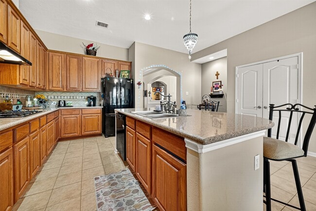 Building Photo - 303 Arbor Green Ln