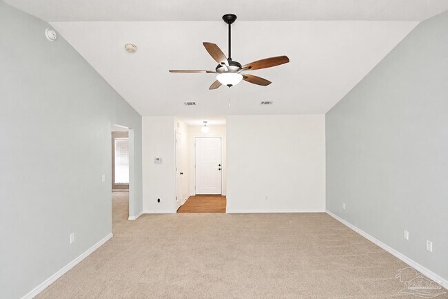 Building Photo - 10609 Creek Ridge Dr