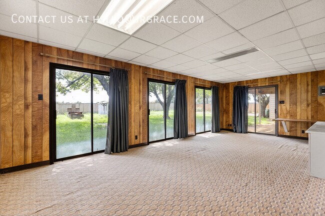 Building Photo - 429 Lindenwood Ln W