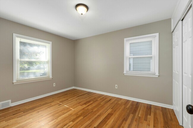 Building Photo - 1319 Amelia St